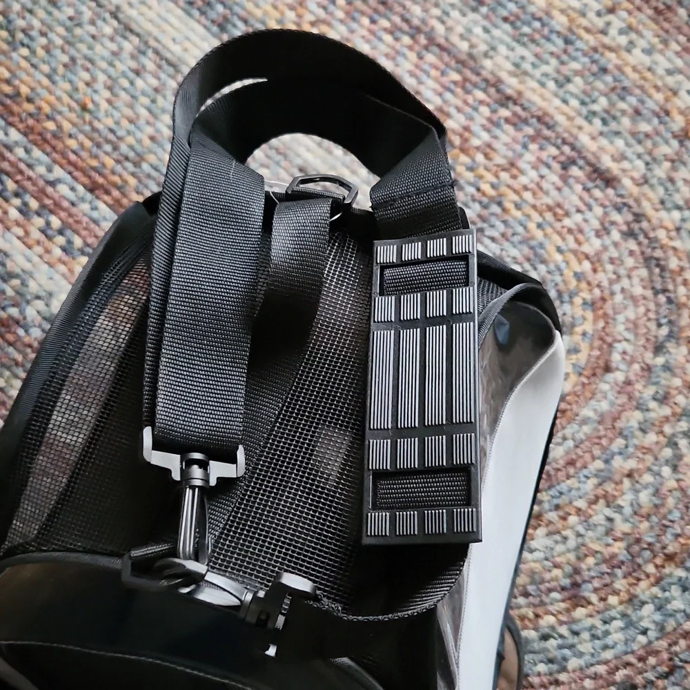 PET Carrier Small Up to 6 lbs New Condition Amazing Quality by You & Me